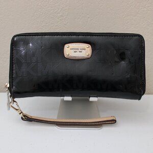 Michael Kors Patent Logo Continental Wallet